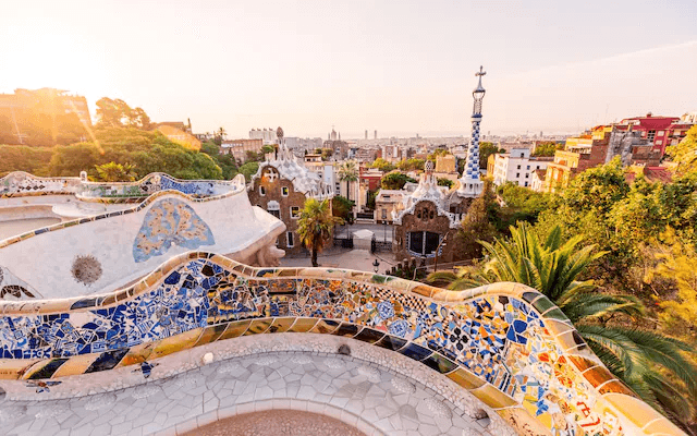 Park Güell en Barcelona al amanecer